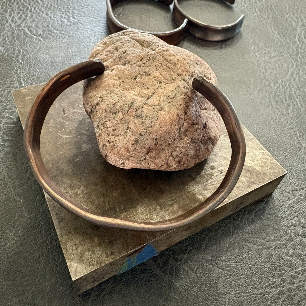 Pure Copper Handmade 1/2 Inch Cuff Bracelet Unisex Hammered Concrete Finish - Picture 5 of 7
